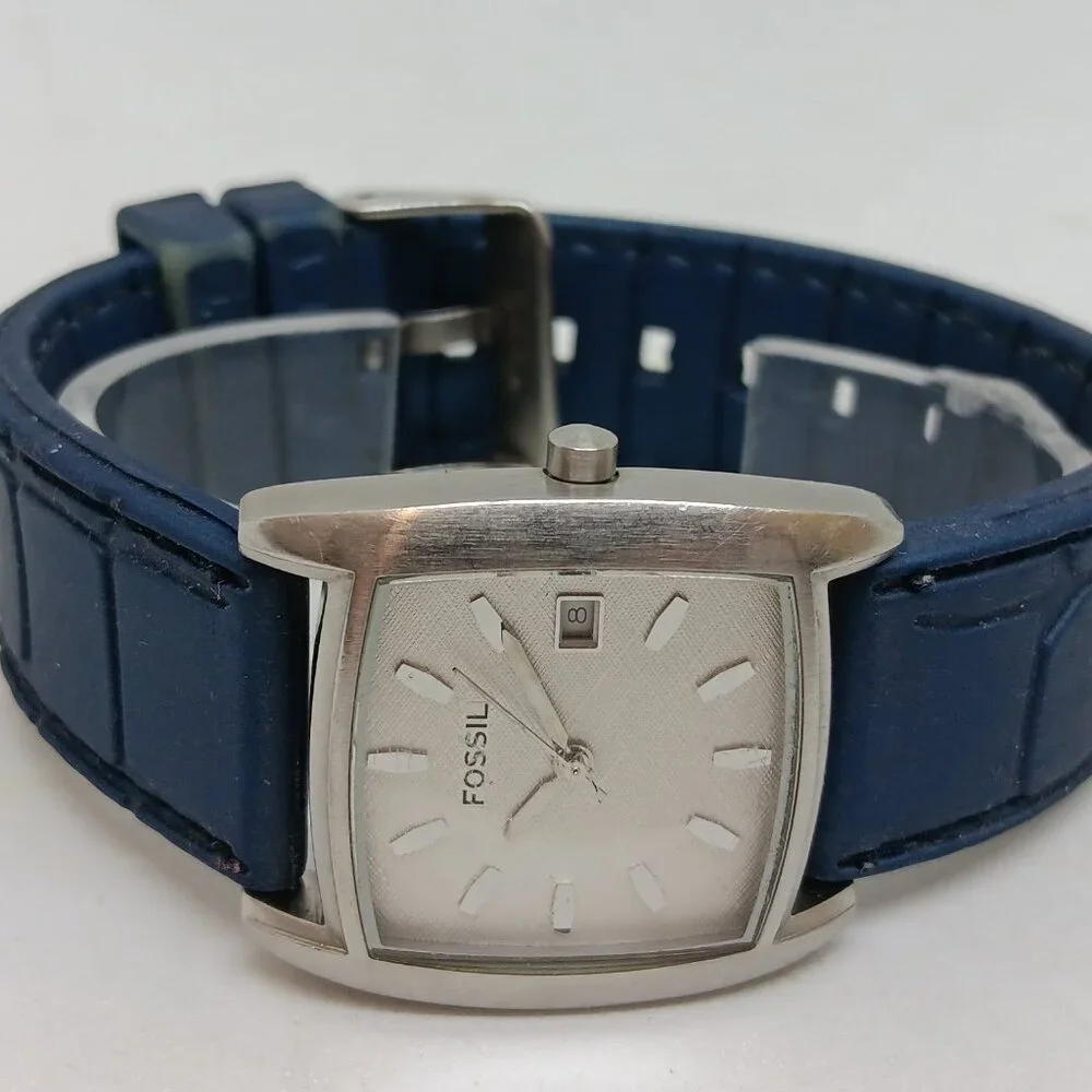Fossil JR-8938 Women's 30mm x 28 mm Silver S/Steel Swiss Quartz Date Watch